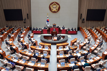 추경 中관광객 40만원 지원 공방…“직접지원 아냐” vs “전액 삭감”