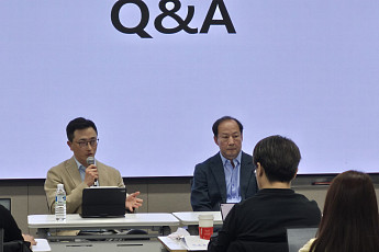 SKT, 세계 최초 CDMA 상용화…