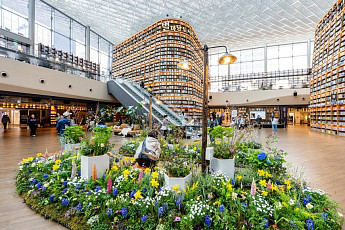 ‘도서관의 날’ 책 읽는 나, 좀 멋진데?…‘텍스트 힙’ 부응한 유통가