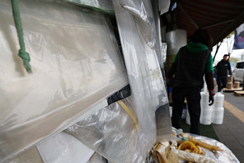 중동발 나프타 수급 불안에…편의점업계 ‘비닐봉지’ 가격·물량 비상등