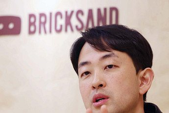 조헌기 브릭샌드 대표 “기본부터 충실해야 견고...벽돌 쌓아 집 짓듯 휘낭시에 굽죠”[유통人터뷰]