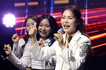 비바브라보, 미스트롯3 Top7 미스김 '뜨거운 무대' [포토]