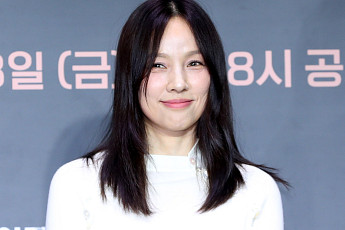 이효리, 오늘(12일) 부친상⋯남편 이상순과 슬픔 속 빈소 지켜