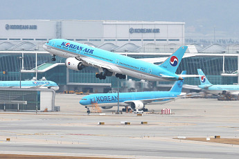 중동 전쟁 장기화 조짐에…올여름 휴가 키워드는 'L.E.S.S'?