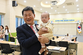 김성수 해운대구청장, 30억 대출 의혹‧인허가 개입 논란 정면 충돌