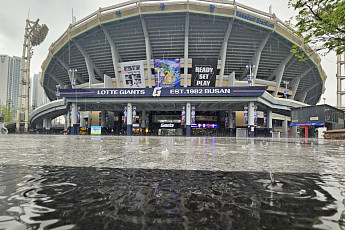 거리낌 없던 팬 비하…최충연 막말까지 덮친 롯데
