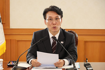 김민석 “지방선거 50일 앞, AI 가짜뉴스 범죄 무관용 대응”