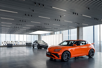 “제네시스 청주·수지에서 마그마 전시 만나보세요”