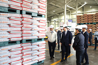 사료값 불안에 추경 1150억원 긴급 투입…김종구, 당진 농협공장 찾아 업계 점검