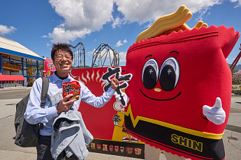 ‘농심X후지큐 하이랜드’에선 “카와이”...‘코리아엑스포’ 시식 후엔 “오이시”[신라면 40년, 日열도를 끓이다]