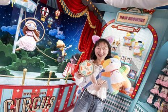 팬심 저격 에버랜드, ‘테마 굿즈샵’ 재단장해 체험형 매장 승부