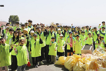 하나증권·하나금융티아이, 영종도 해안 플로깅 사회공헌 활동