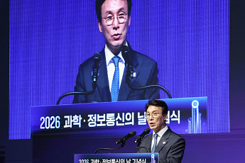 김민석 “GPU 26만장 확보·독자 AI모델 개발, AI 3대 강국 도약”