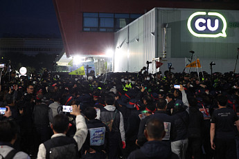 화물연대 사태에 CU 물류 차질 ‘장기화’⋯점주·협력사까지 피해 ‘확산일로’