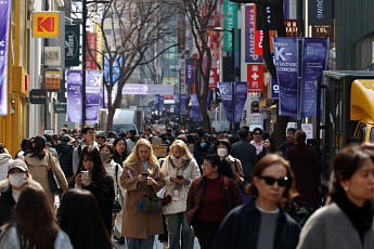 왜 외국인은 EGF를 찾나…성분 소비 시대 열렸다