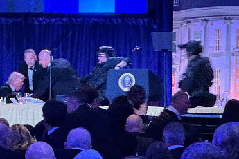 '트럼프 만찬장 총격'에 李대통령 