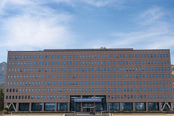 법무부, 인천 외국인 노동자 폭행 고용주 고용 제한 검토