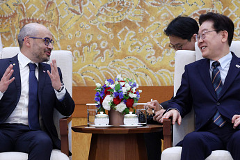 이 대통령 “제미나이, 가끔 엉뚱한 답변”…하사비스 “악의적 사용 위험성 있어”