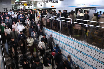 고유가에 출퇴근길 혼잡 심화…지하철·버스 늘리고 교통비 환급 확대 [종합]