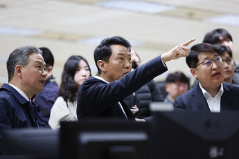 '지옥철' 피하면 돈 더 돌려준다지만…누군가에겐 그림의 떡