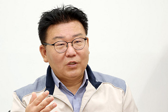 “원료부터 독보적 경쟁력⋯글로벌 고객사 꽉 잡았다”