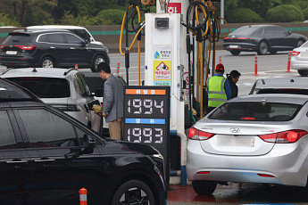 4월 소비자물가 2.6%↑... 석유류 가격 급등에 21개월 만에 '최고' [상보]