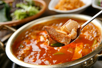 '2TV 생생정보' 오늘방송맛집- 가수 조정민 추천! 병어조림ㆍ고추장찌개 맛집 '목○○'