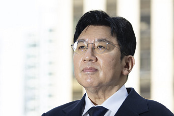 檢, 방시혁 하이브 의장 구속영장 또 기각⋯