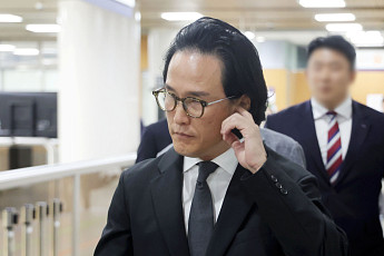 조현범 한국앤컴퍼니 회장 징역 2년 확정…대법, 쌍방 상고 기각