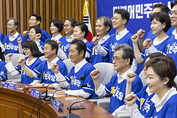 與 ‘국가정상화 선대위’ 출범…정청래 “내란 세력 뿌리 뽑아야”