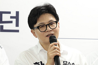 한동훈, 하정우에 “AI 국민배당금 찬성하나⋯입장 밝혀라”