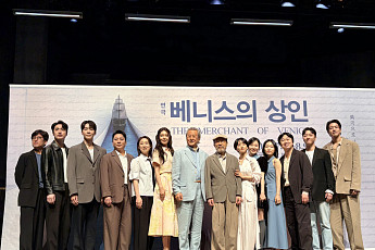 [현장에서] “남아있는 힘으로 연기” 다시 무대 선 신구·박근형