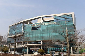 “전북교육감 선거, 본후보 등록 앞두고 고발·자질 공방 격화”