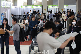 용인시 2026 상반기 일자리박람회 '북적' [포토]