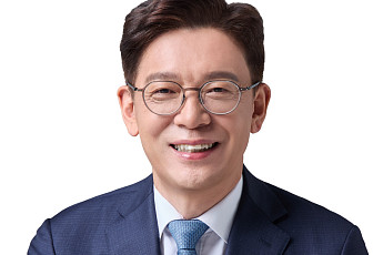 현근택 용인시장 후보, 5000억 벤처펀드·시립미술관 공약 이어 복지현장 행보