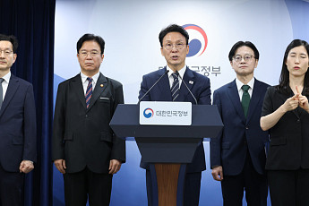김민석 총리 “삼성전자 파업 땐 경제 피해 막대”…긴급조정 가능성 시사 [종합]