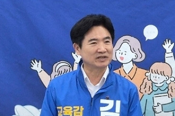김대중 후보, 502억원 민주주의 전당 공약 제시