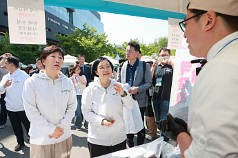 한성숙 중기장관, 공주서 지역서점 간담회…“상권 문화 앵커 육성 추진”