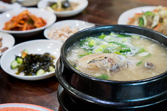 '2TV 생생정보' 오늘방송맛집- 장사의 신, 색다른 보양식! 삼계탕 맛집 '황○○'