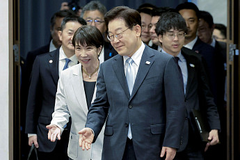 한일 정상, 안동 만찬서 웃음꽃…다카이치 