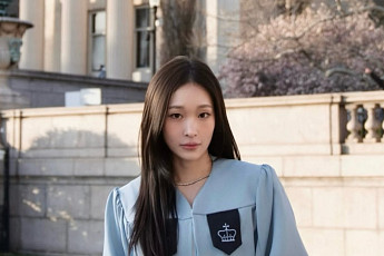 '신세계 장녀' 애니, 美컬롬비아 대학 졸업⋯본업 '올데프' 복귀 시동