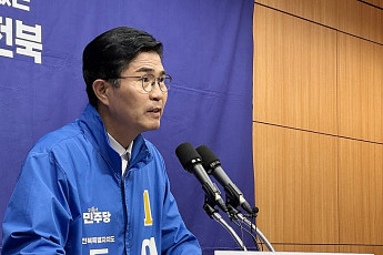 전북도지사 선거 막판 요동…이원택, 김관영에 8%p 앞서
