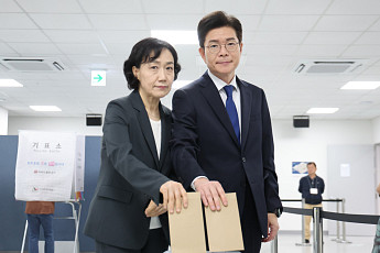 정원오·오세훈 사전투표…“박빙이지만 승리”·“상승세로 뒤집기”