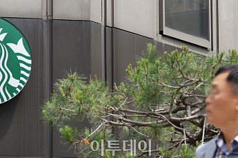 스타벅스 카드 ‘조건 없이’ 전액 환불 시작⋯최대 4000억원 규모
