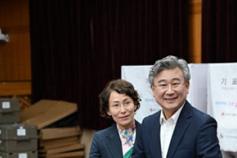 천호성 전북교육감 후보, 사전투표 뒤 산업현장·도심 유세