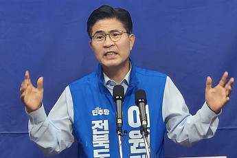 전북지사 선거 막판 총력전…이원택 “집권여당 도지사” 김관영 “도민제안 실천”