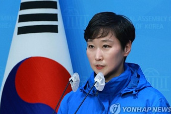與이지은, '李대통령도 윤석열처럼?' 발언 논란에 대변인직 사퇴