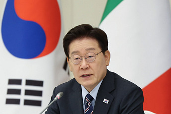 李, 순방중 여당 책임 강조…與 지도부 “지도부 겨냥? 대통령 뜻 왜곡”