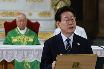 바티칸서 평화 메시지 낸 李 