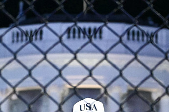 트럼프, 백악관 UFC 때 또 암살 위협...FBI “5명 체포”